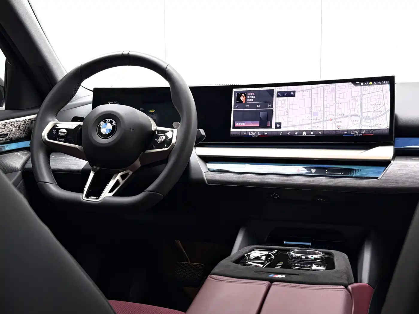 BMW 5 Series 2025 530Li Premium M Sport Package фото 11