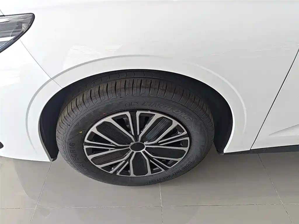 Geely Galaxy Galaxy Stellar 6 2025 60km Voyager Edition фото 23
