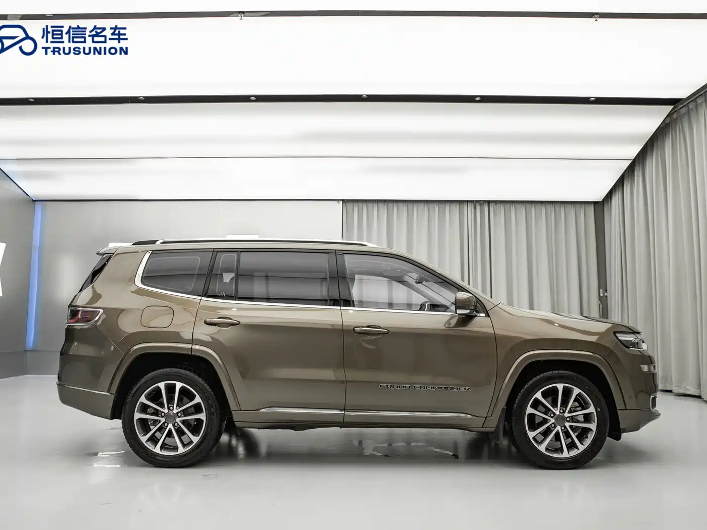 JEEP GRAND COMMANDER