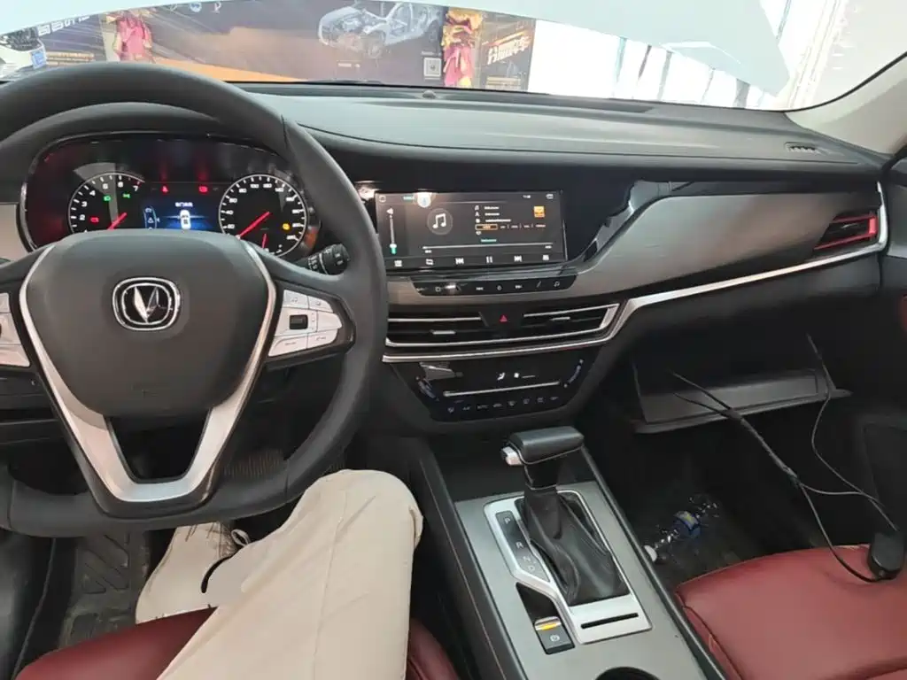 Фото 10 - Changan CS35 PLUS