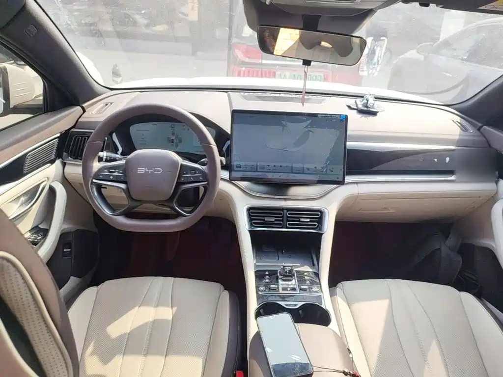 Photo 10 - BYD Song PLUS PHEV