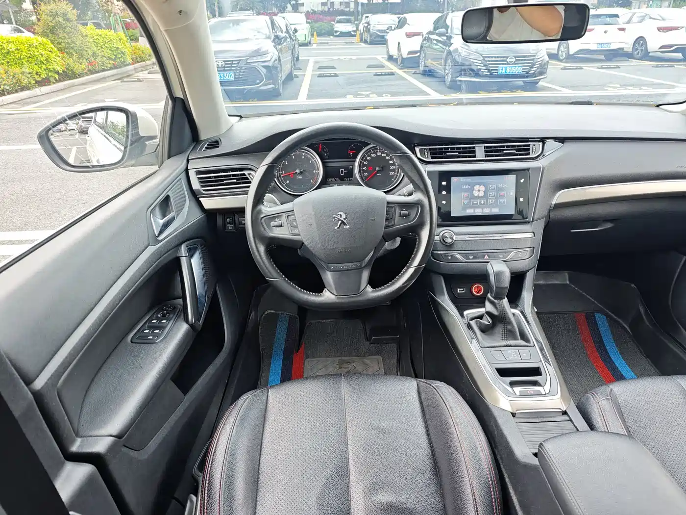 Peugeot 408 2016 1.6T Automatic Luxury Edition фото 17