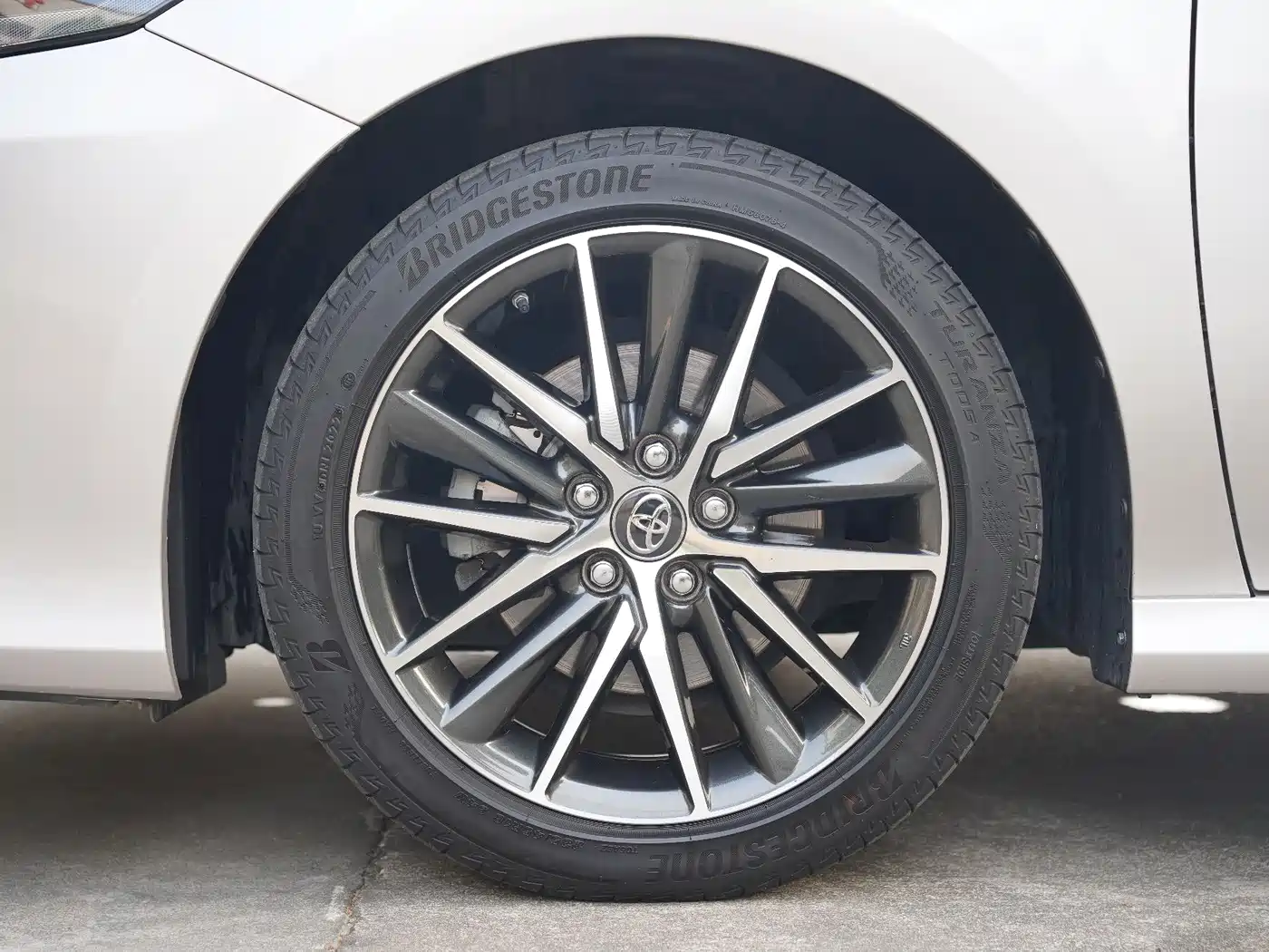 Toyota Camry 2021 2.5G Luxury Edition фото 27