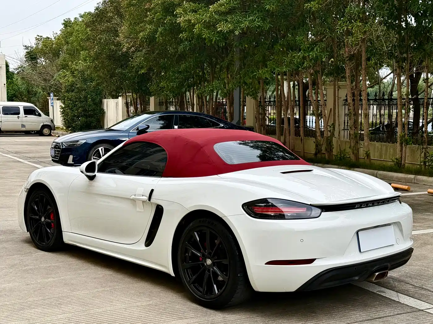 Porsche 718 2018 Boxster 2.0T фото 11