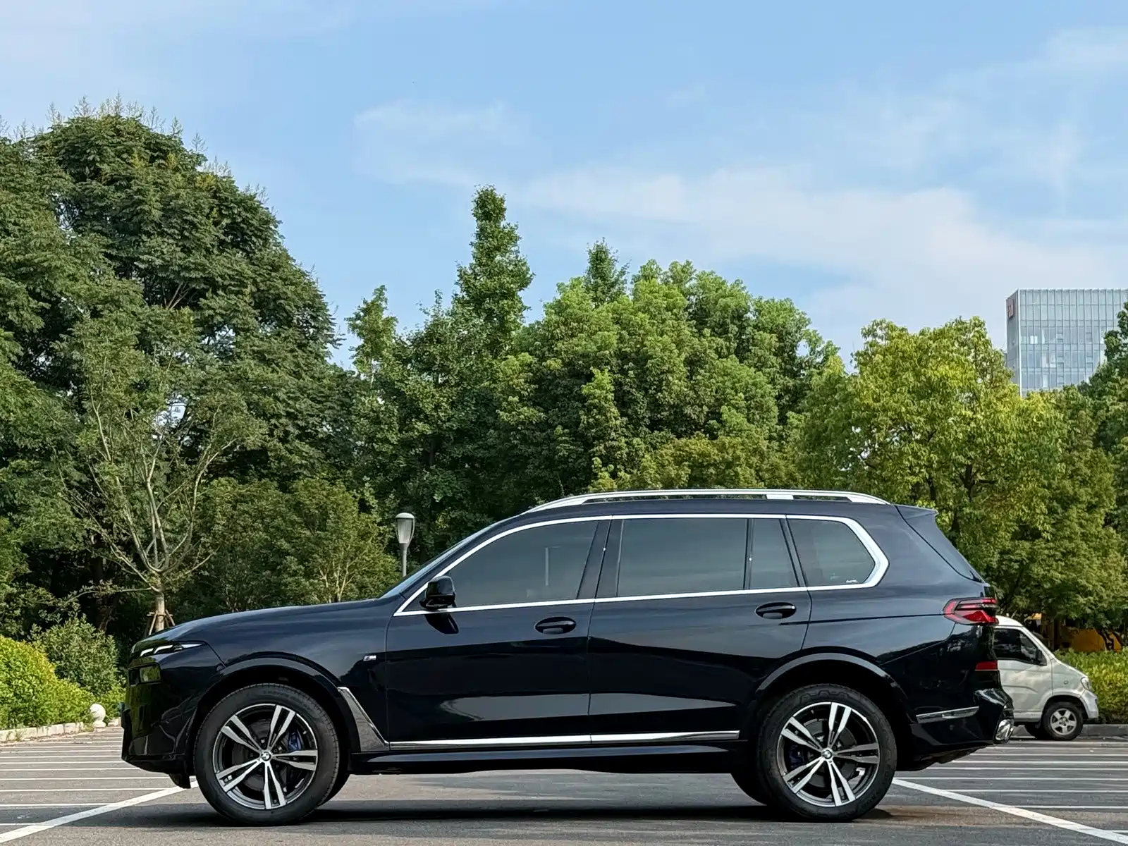 Фото 3 - BMW X7
