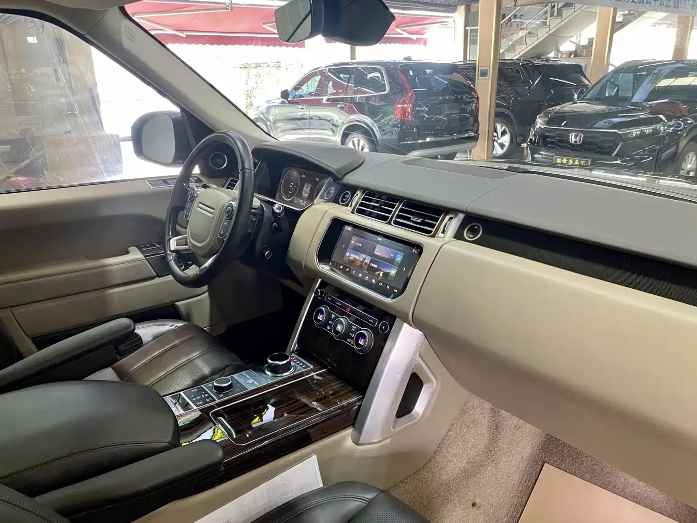Land Rover Range Rover 2017 3.0 SC V6 Vogue фото 16