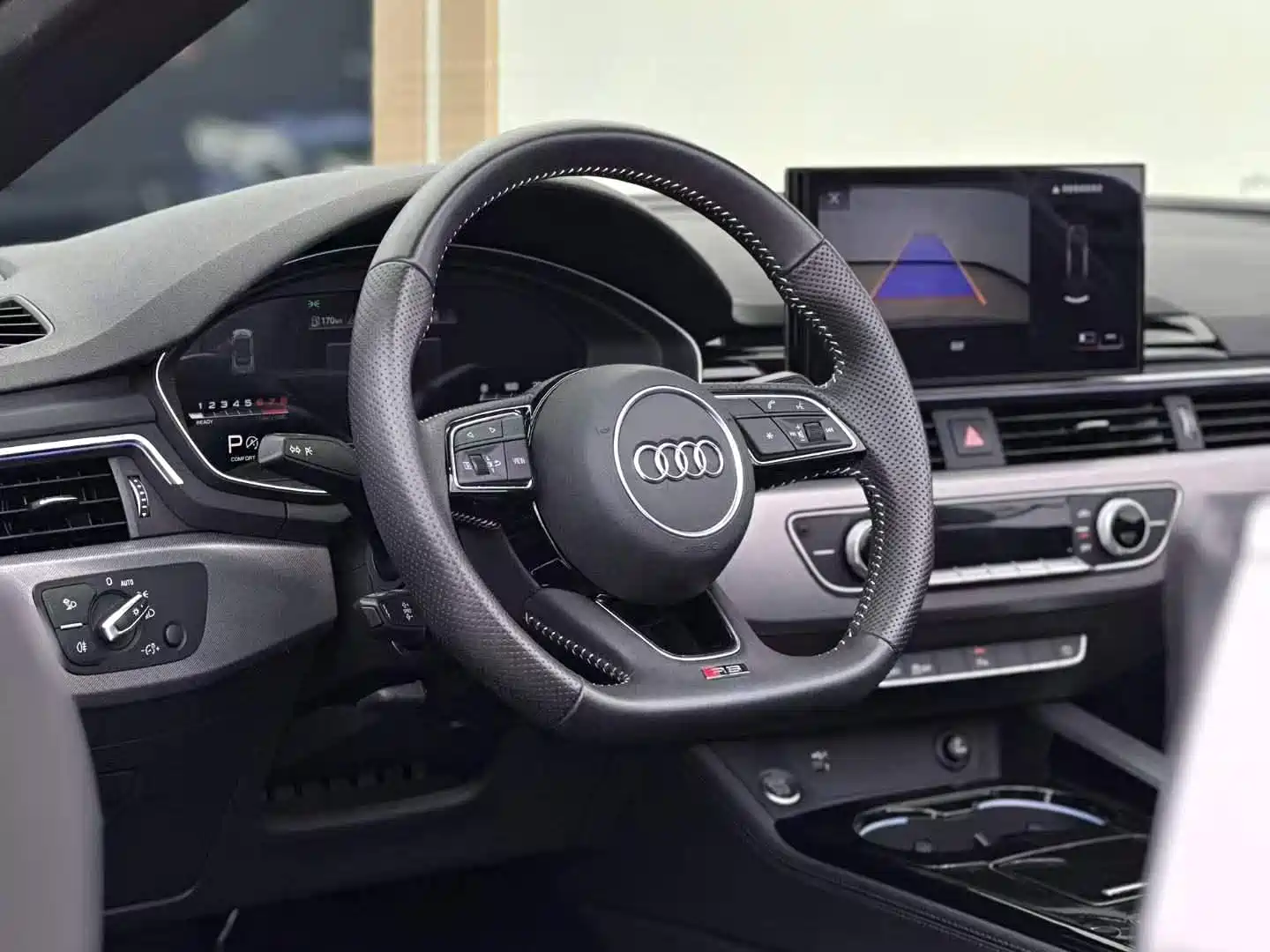 Photo 6 - Audi A5 (Import)