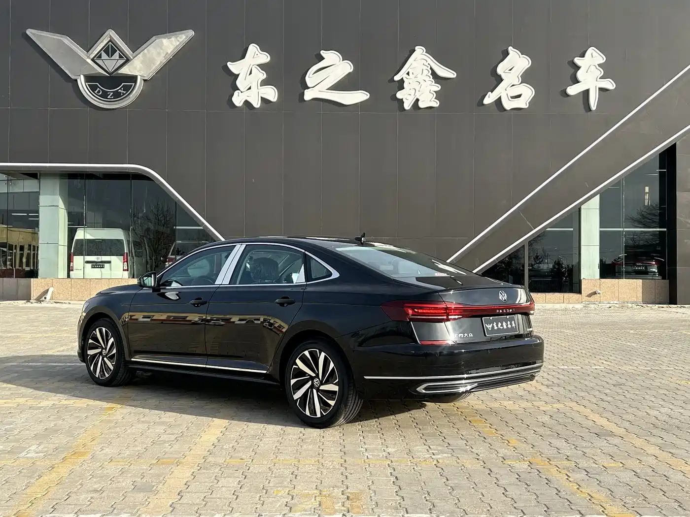 Volkswagen Passat 2026 Outstanding Edition 380TSI Starlight Dragon Soaring Version фото 5