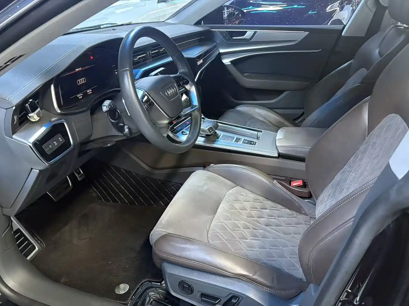 Audi A7L 2022 45 TFSI quattro S-line Vision Gloss Black Package фото 5