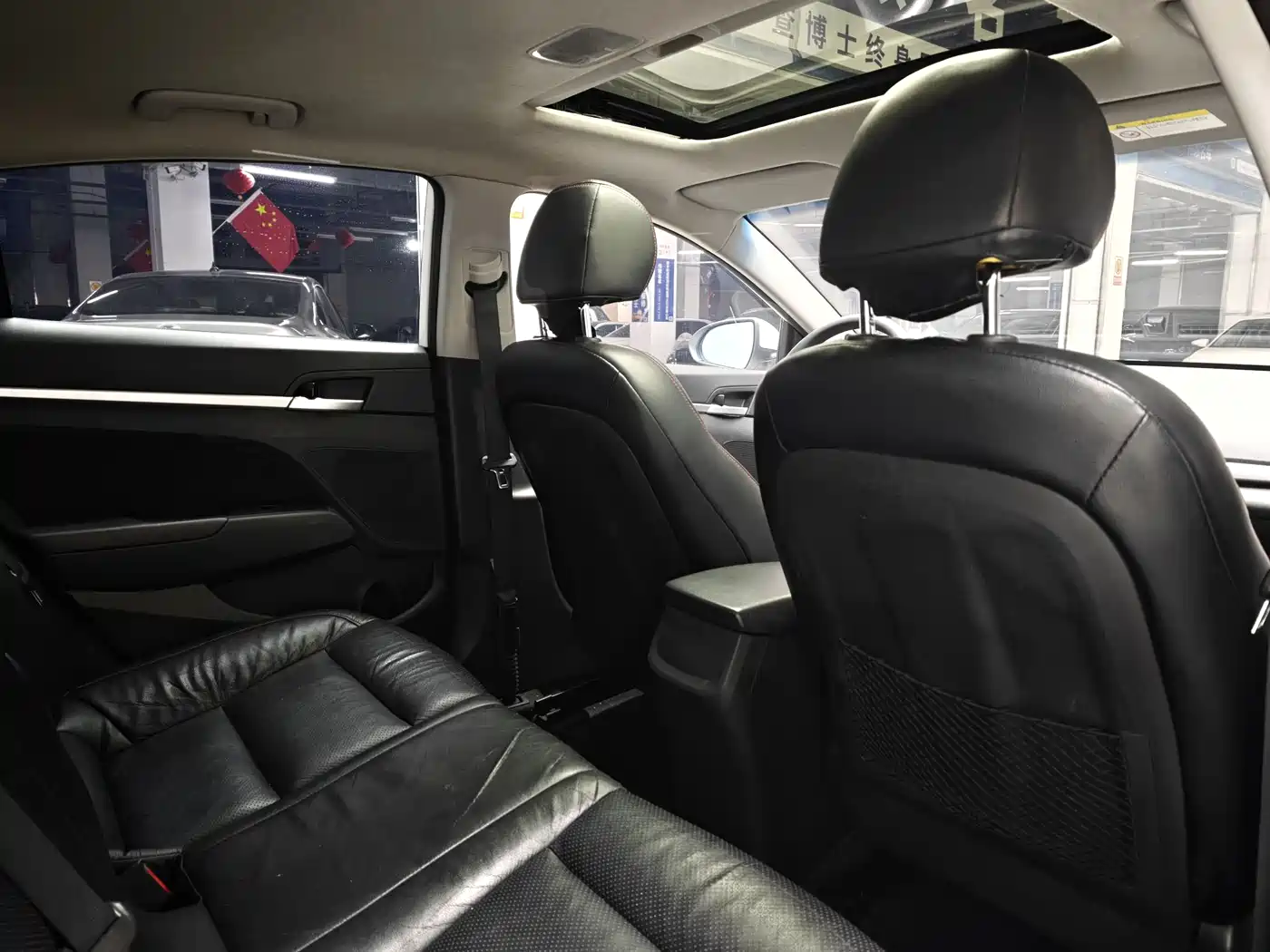 Hyundai Elantra 2016 Model 1.6L Automatic Smart Elite фото 10