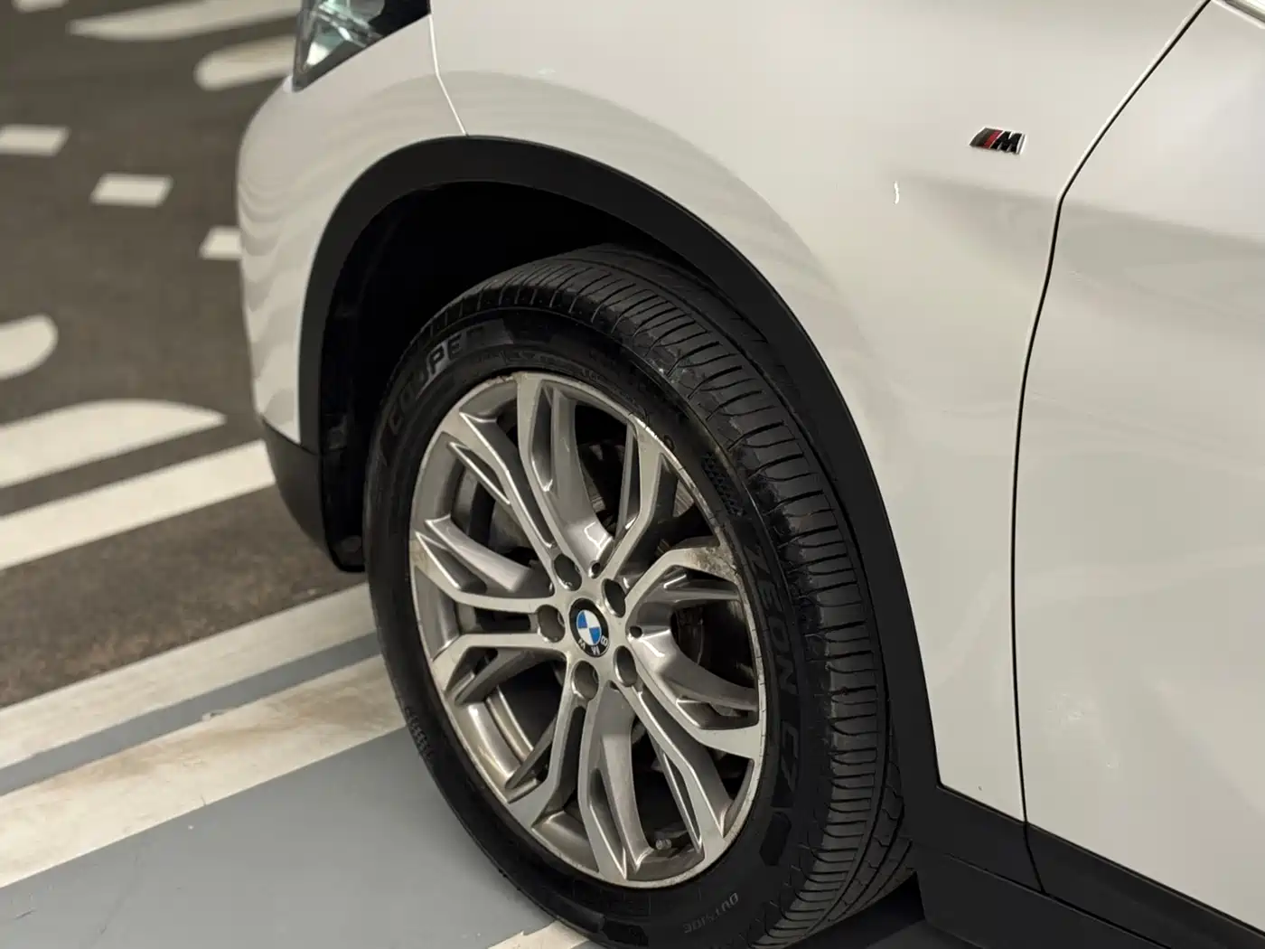 BMW X1 2019 sDrive20Li Leading Model фото 5