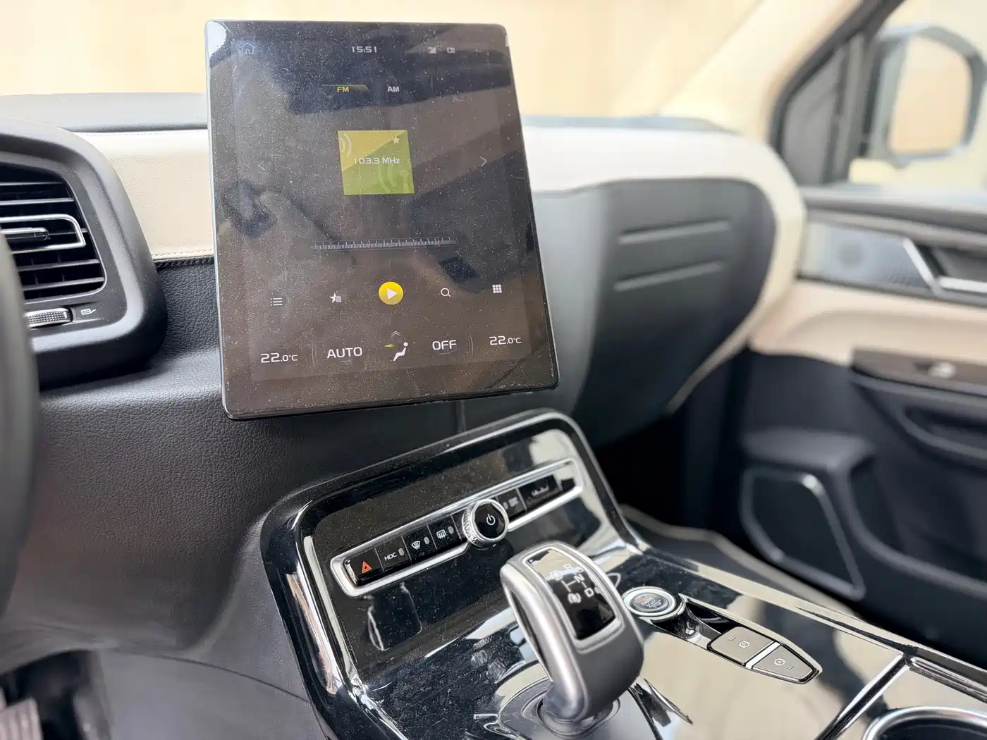 LEVC TX 2022 TX5 Extended Range Space Comfort Edition фото 24