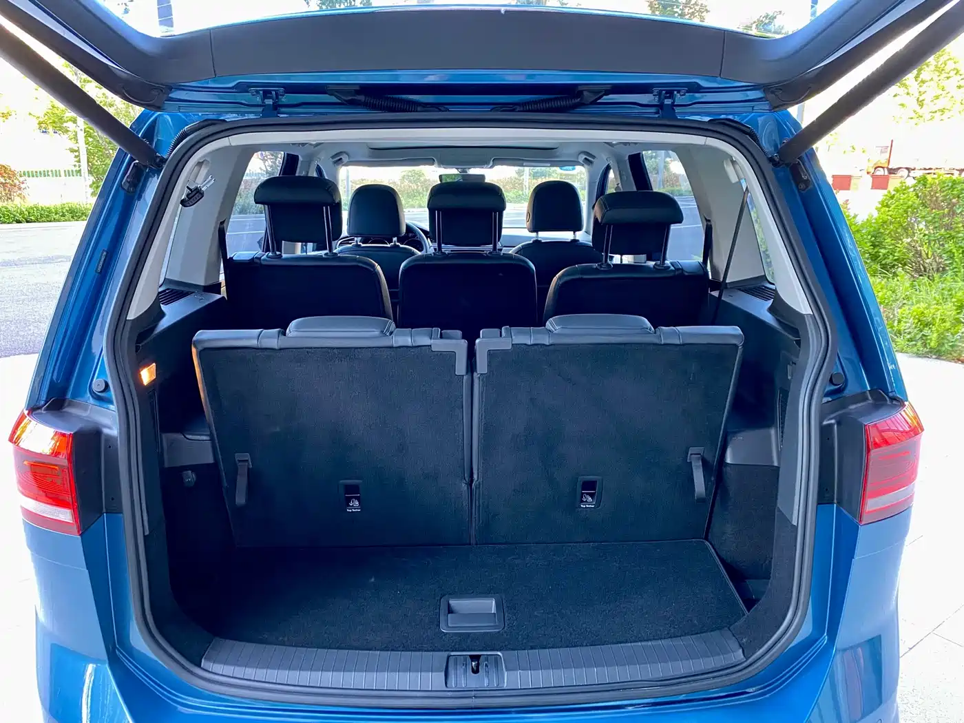 Volkswagen Touran 2018 Touran L 330TSI DSG Luxury фото 16