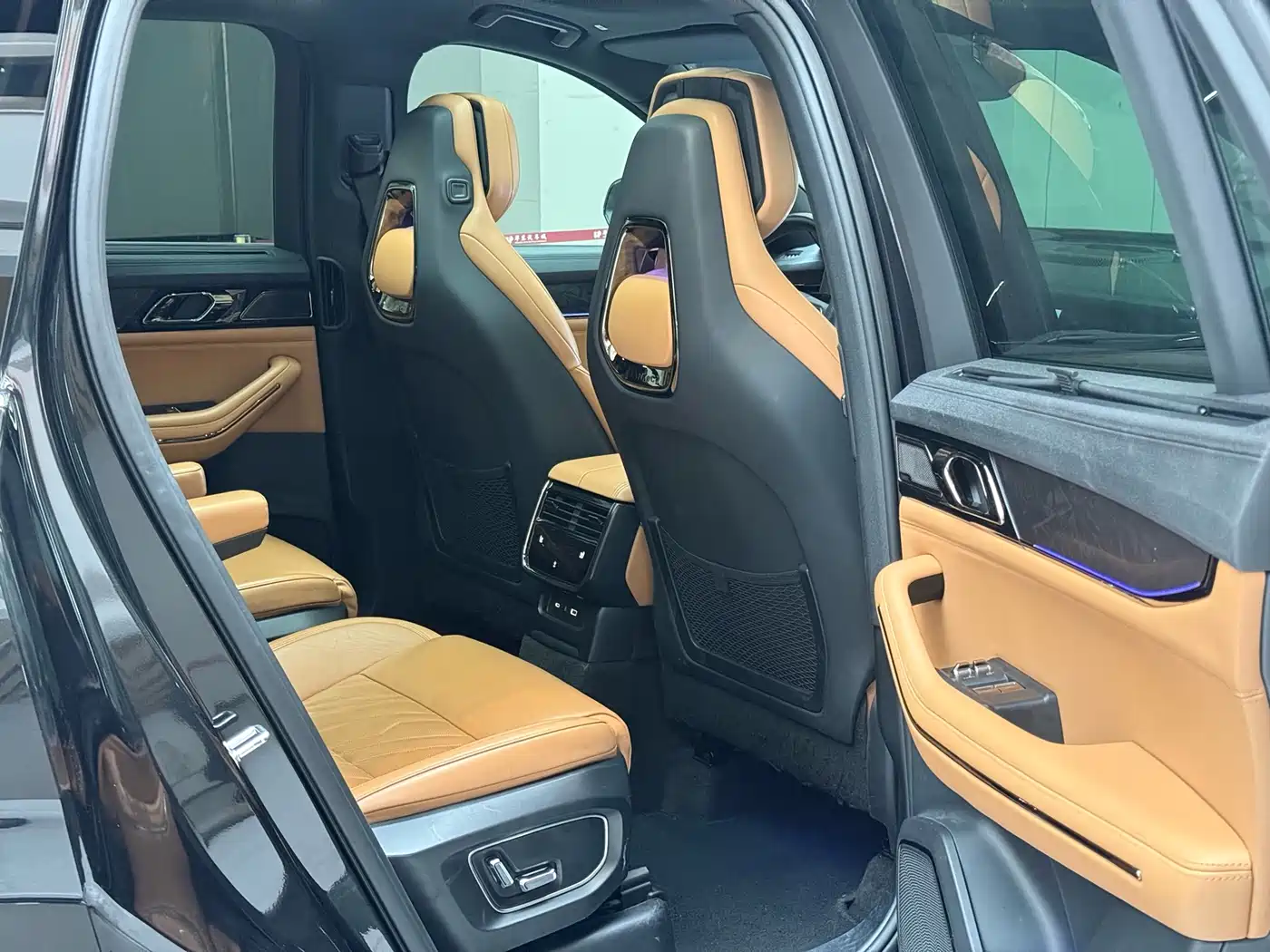 Lynk & Co 09 EM-P 2021 2.0T PHEV Halo 6-seater фото 8