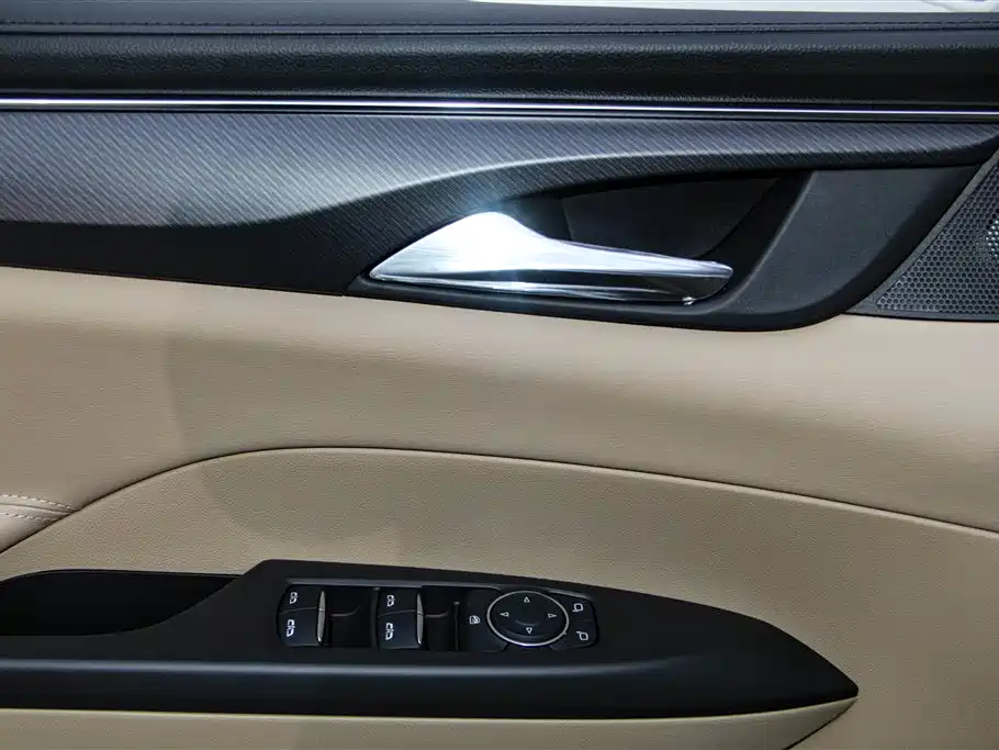 Buick GL8 2025 Land Business Class Comfort DG Edition фото 32