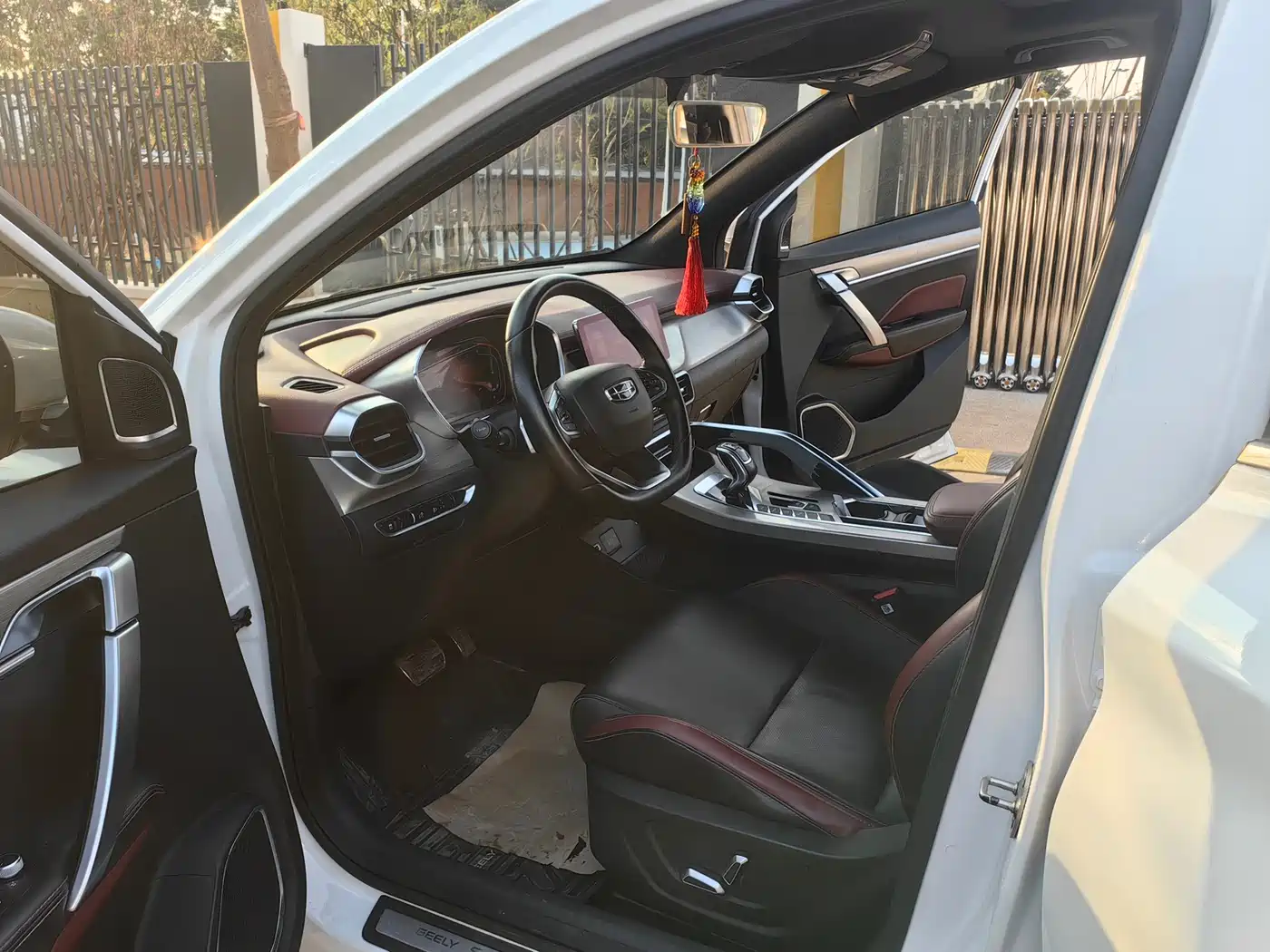 Geely Coolray 2019 2019 260T DCT Hunter China VI