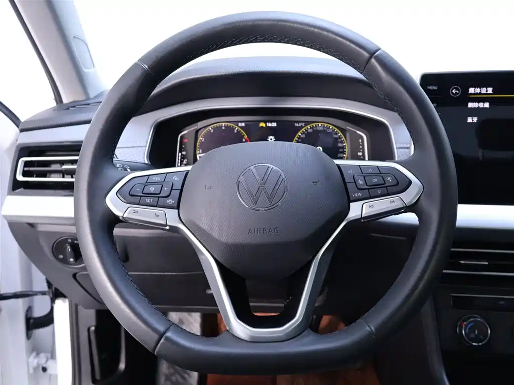 Volkswagen Lavida 2024 Model 1.5L Automatic 5 Million Edition фото 16