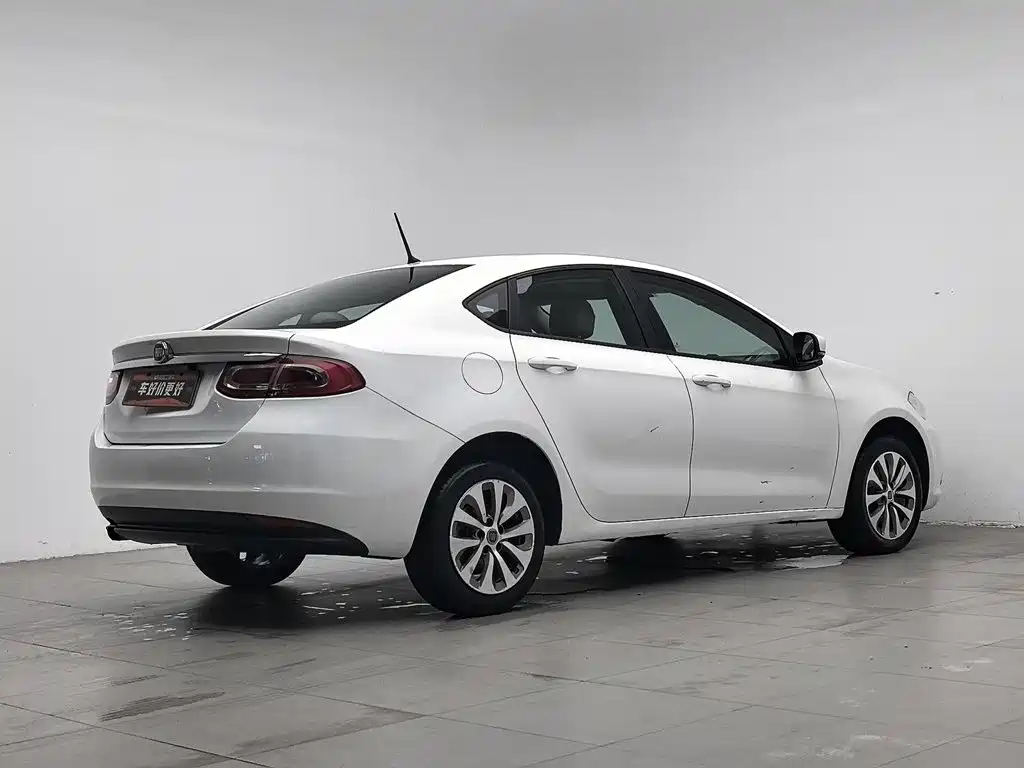 Fiat Viaggio 2014 2012 1.4T Auto Joy Edition