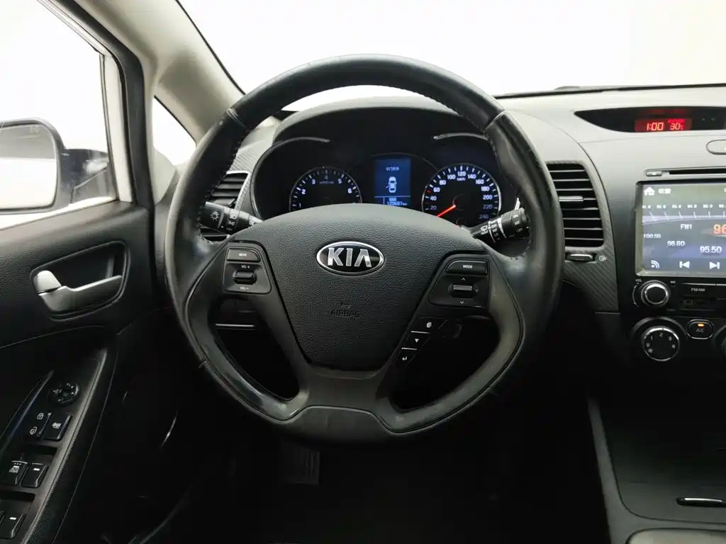 Kia K3S 2014 2014 1.6L Manual GLS
