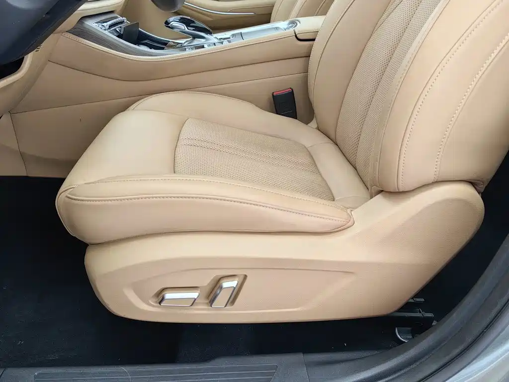 Landian E5 2023 2023 1.5L DE-i 110KM Flagship 5-seater
