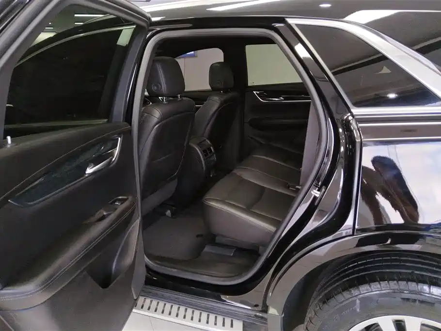 Cadillac XT5 2022 2.0T 2WD Luxury фото 11