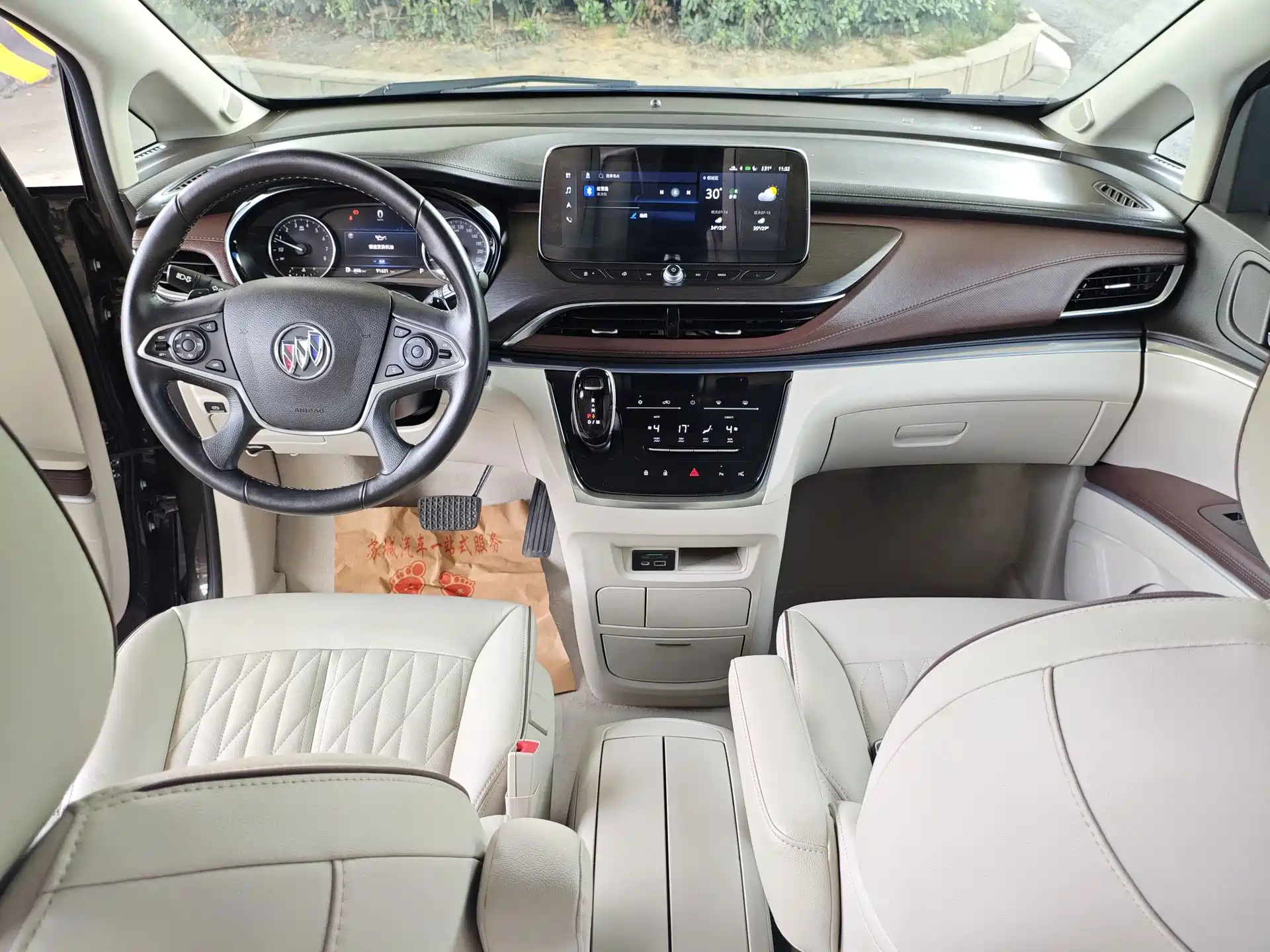 Фото 10 - Buick GL8