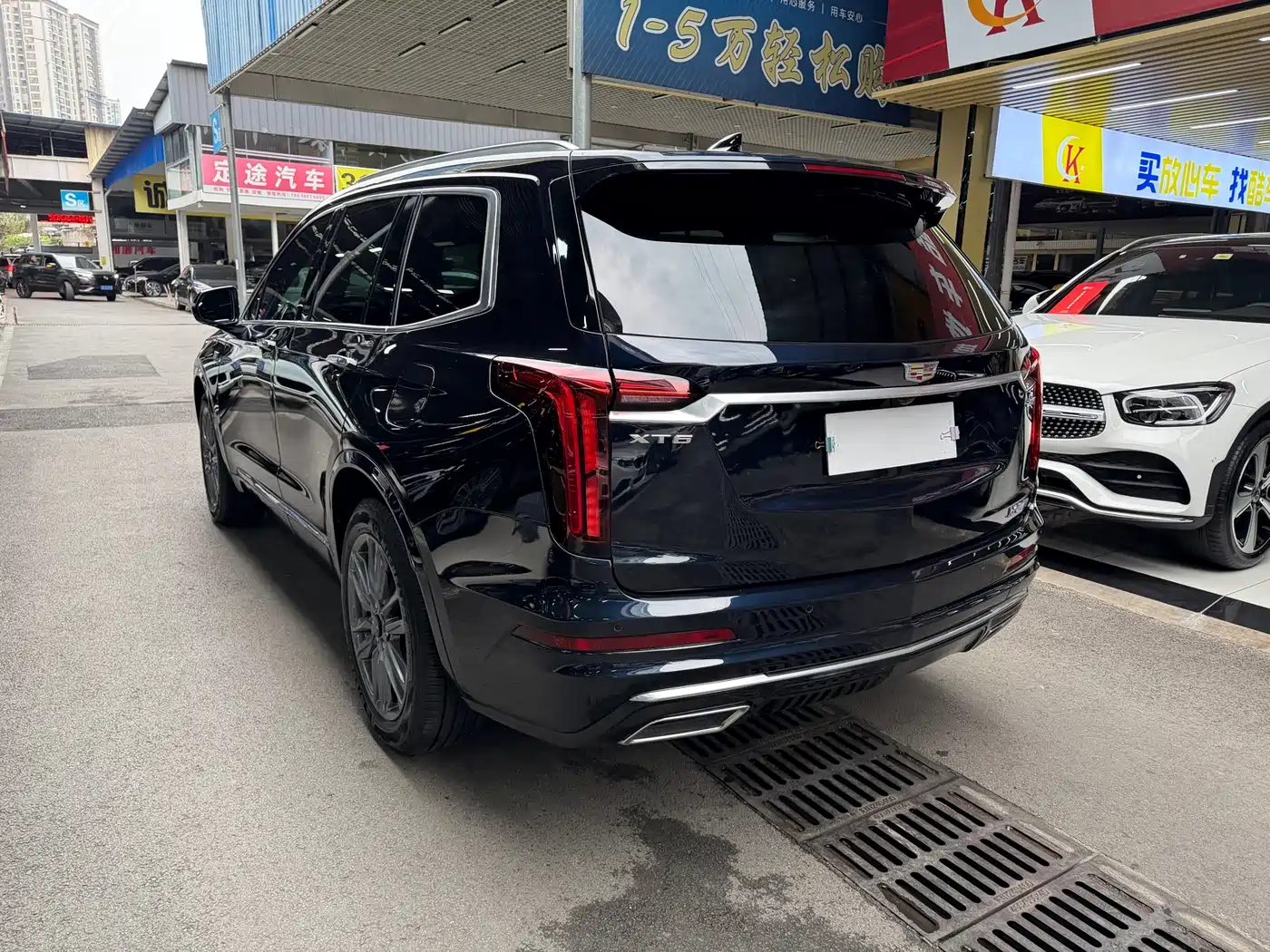 CADILLAC XT6