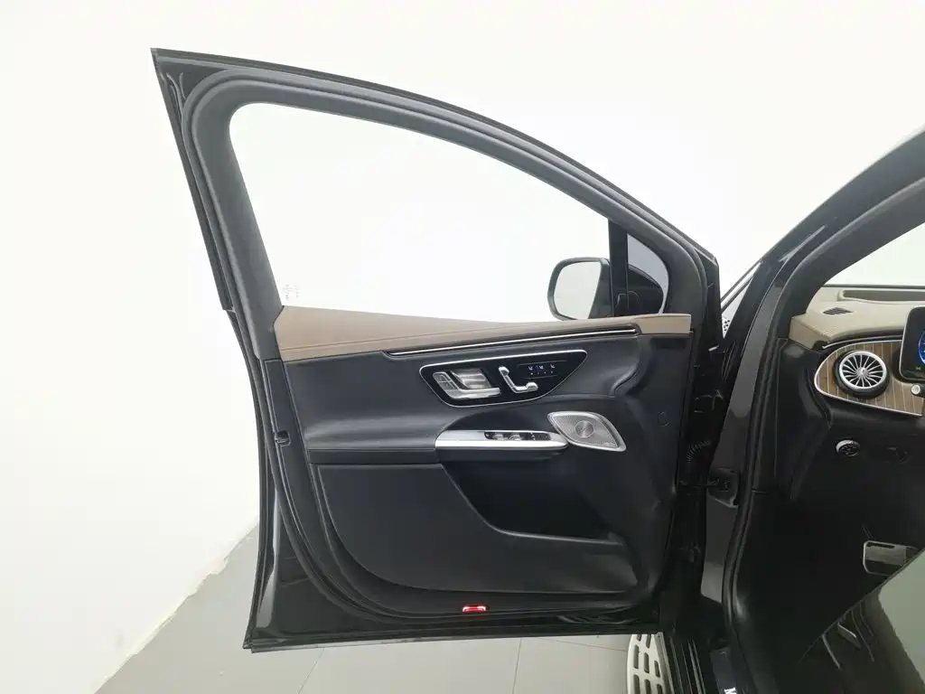 Mercedes-Benz EQE, миниатюра 8