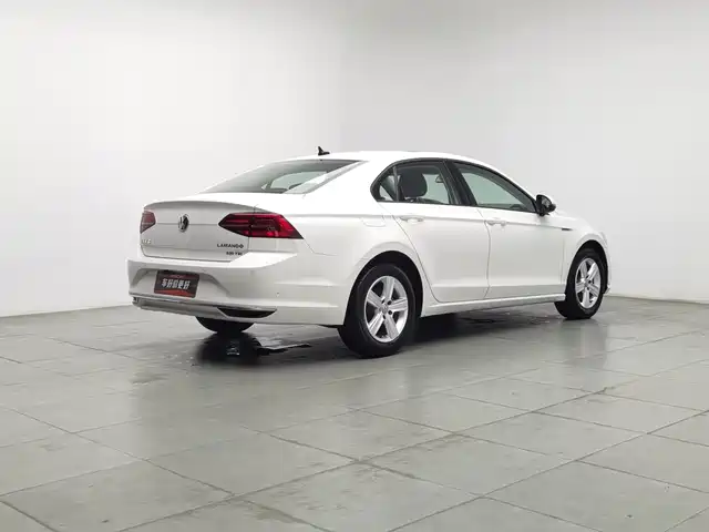 Volkswagen Lamando 2021 230TSI DSG Fashion Edition — фото 2