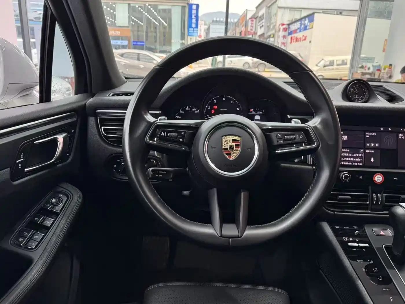 Porsche Macan 2023 Macan 2.0T фото 12
