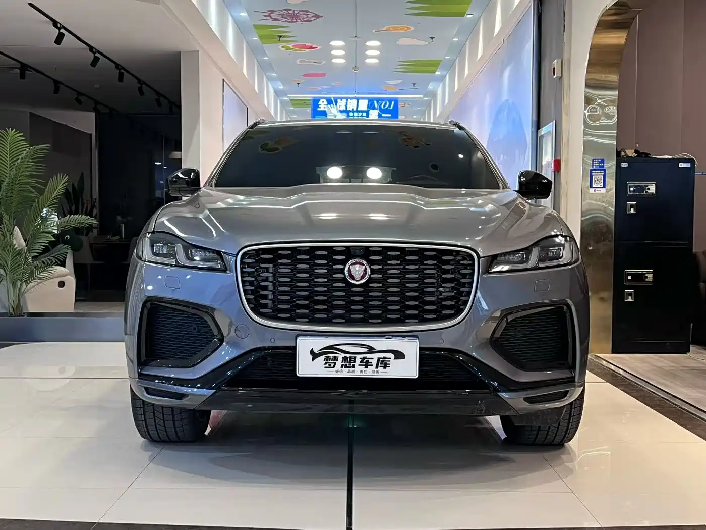 JAGUAR F PACE