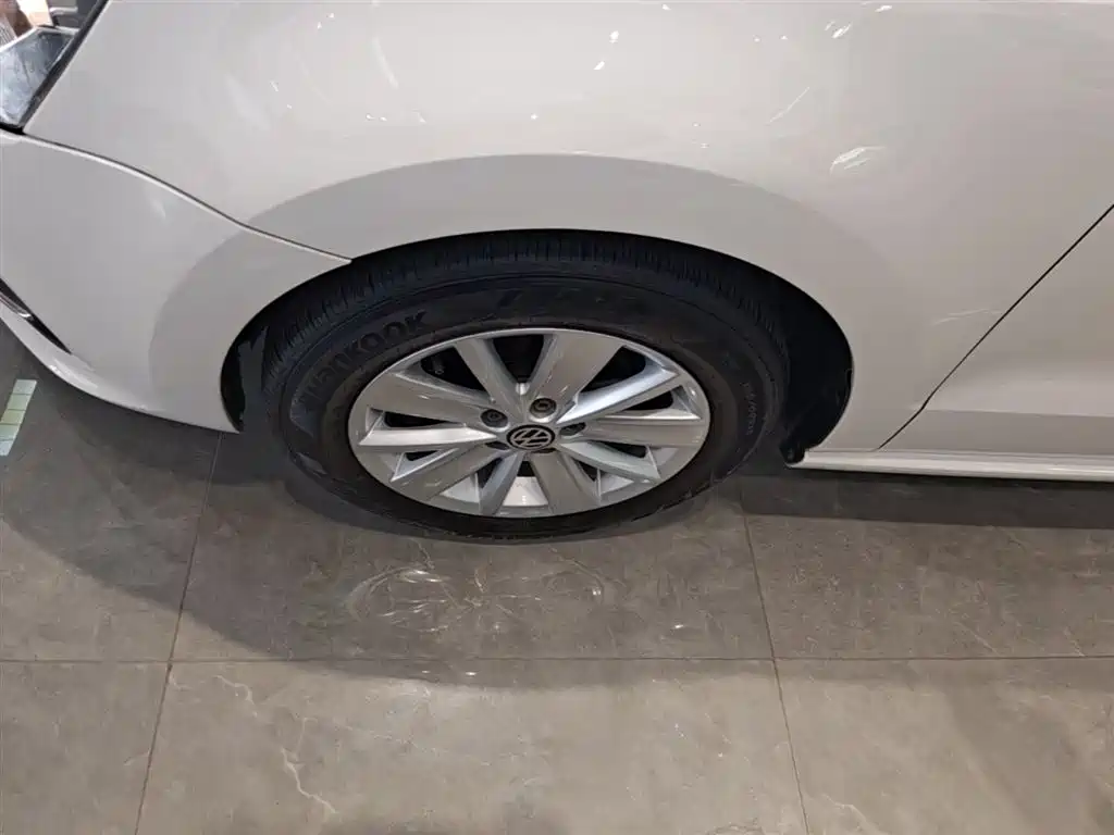 Volkswagen Polo 2016 1.6L Automatic Comfort фото 23