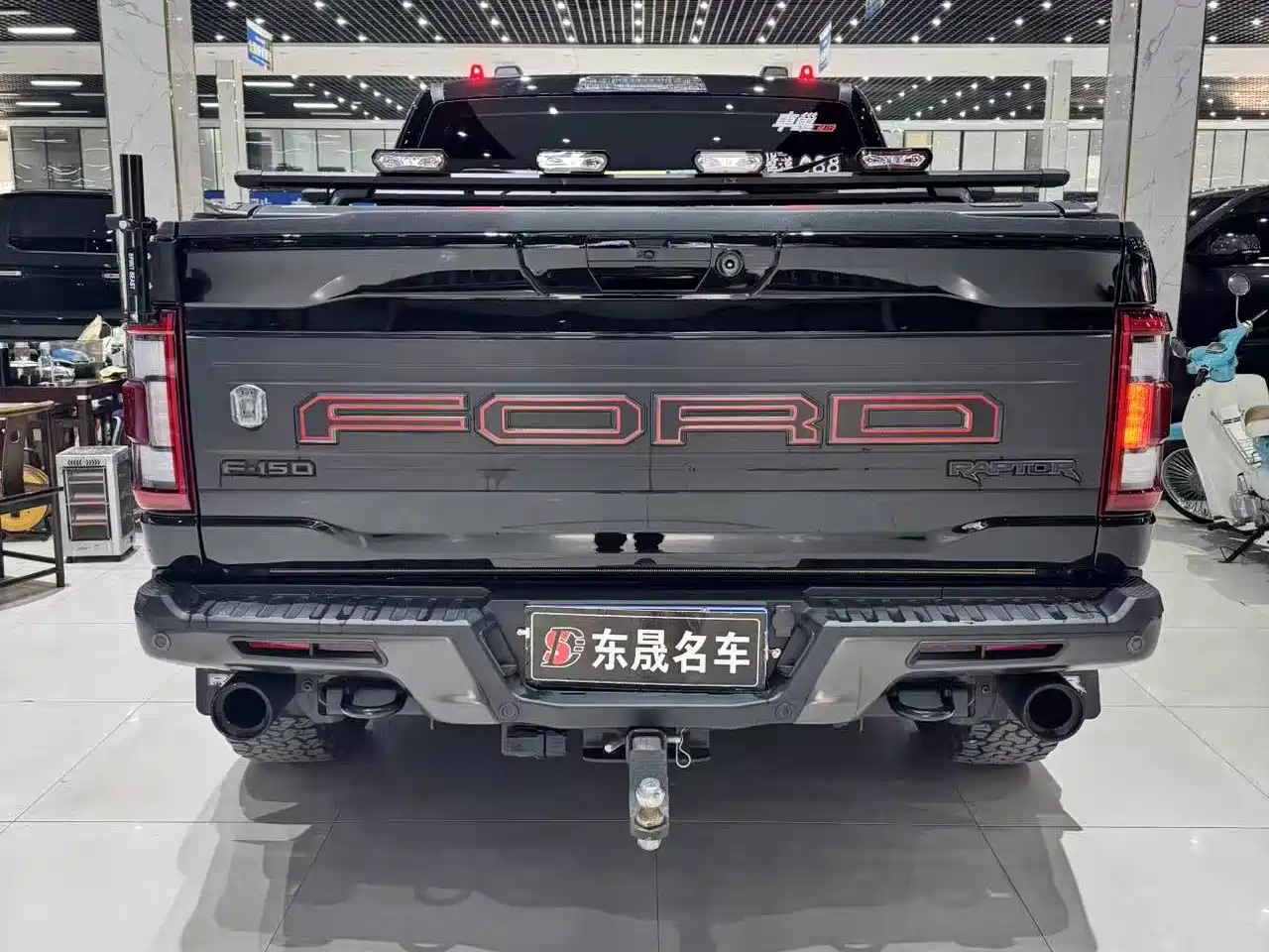 FORD F-150 RAPTOR