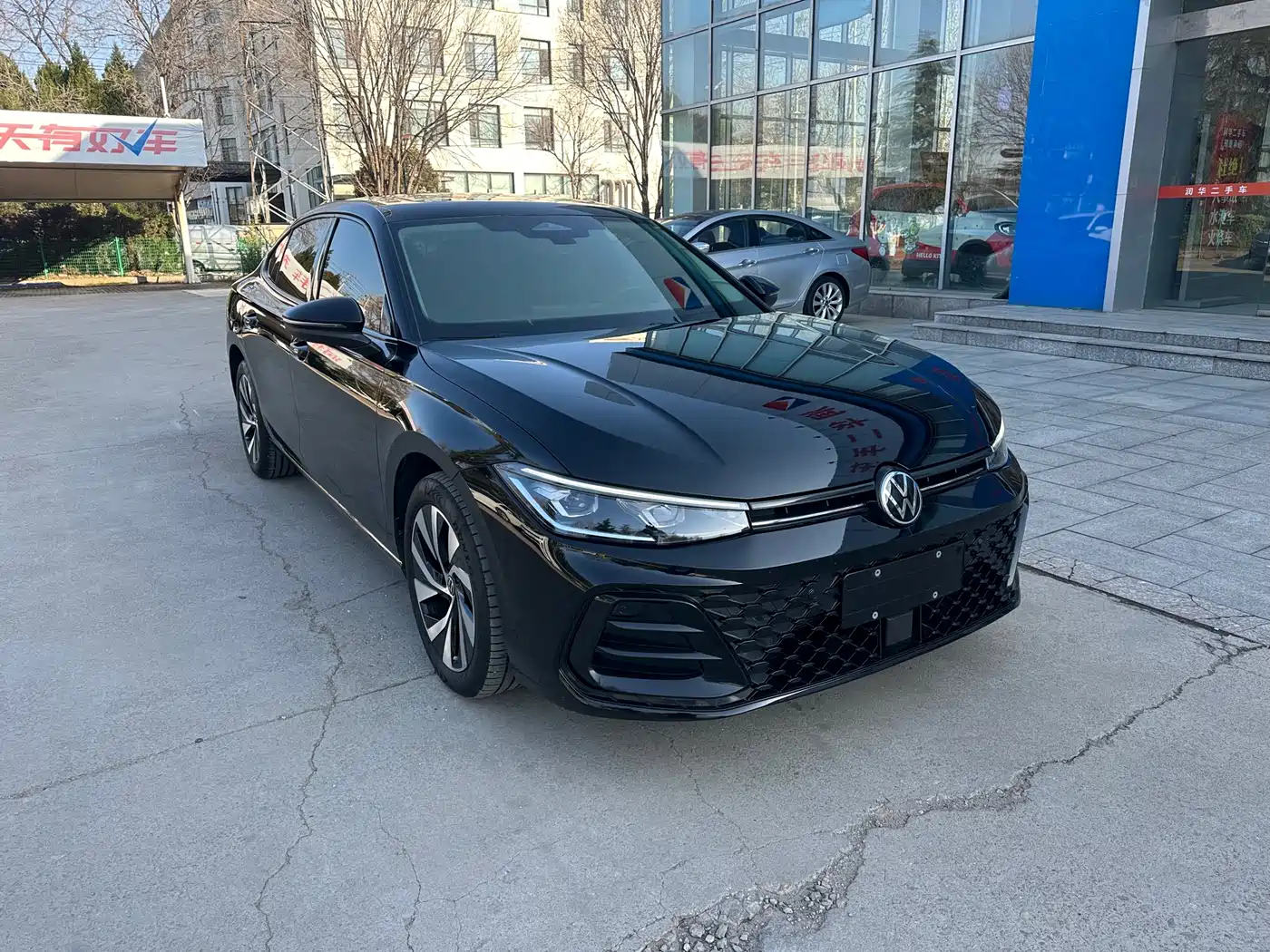 Volkswagen Passat 2025 Pro 380TSI Dragon Glory Edition фото 2