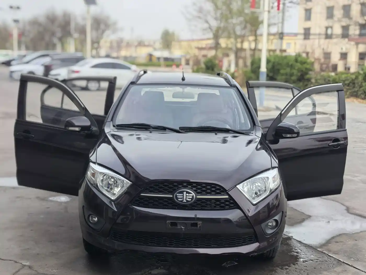 FAW Xiali N7 2013 2013 1.3L Manual Luxury