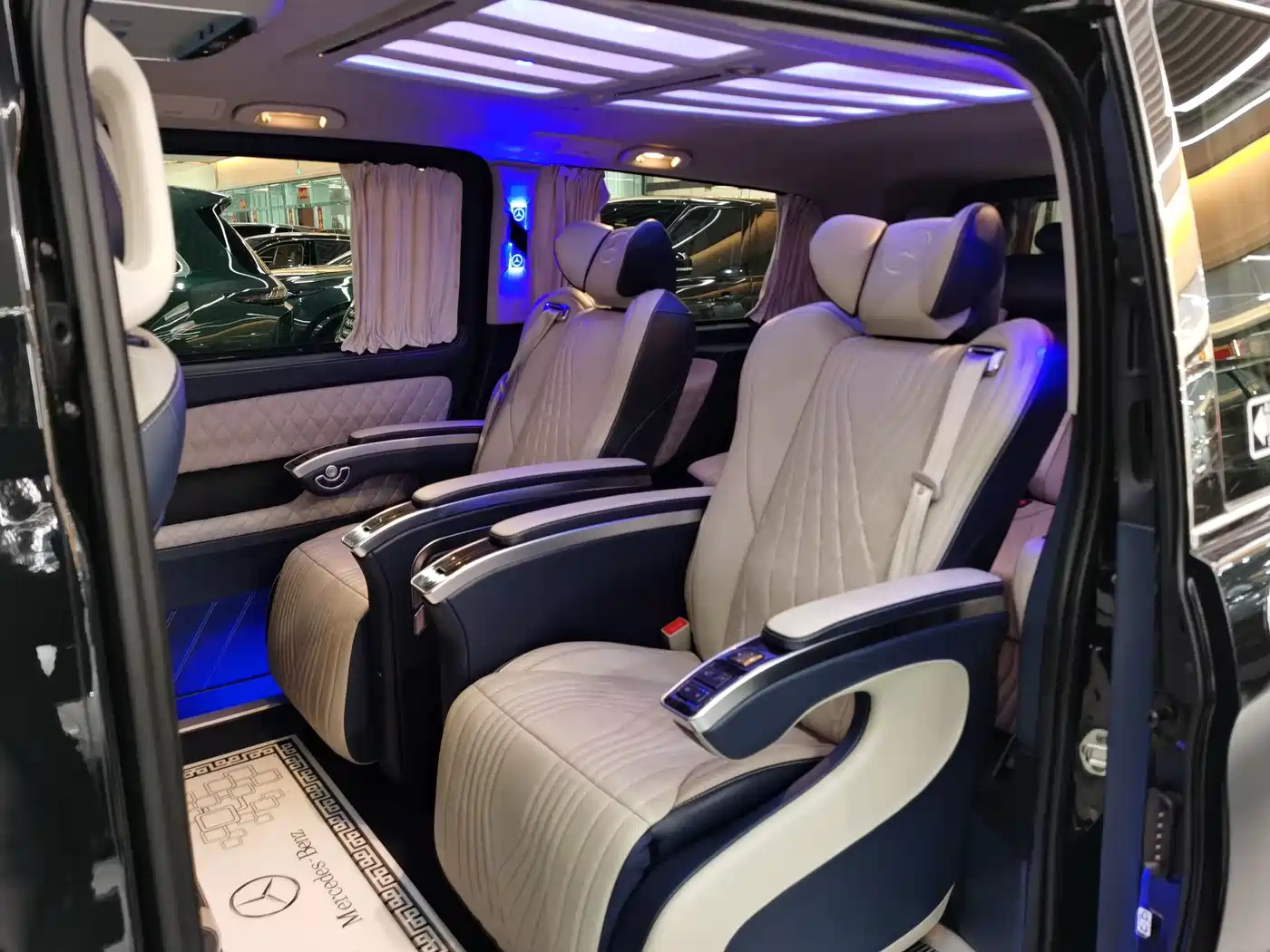 Mercedes-Benz Vito 2021 2.0T Business Edition 7-seater фото 11