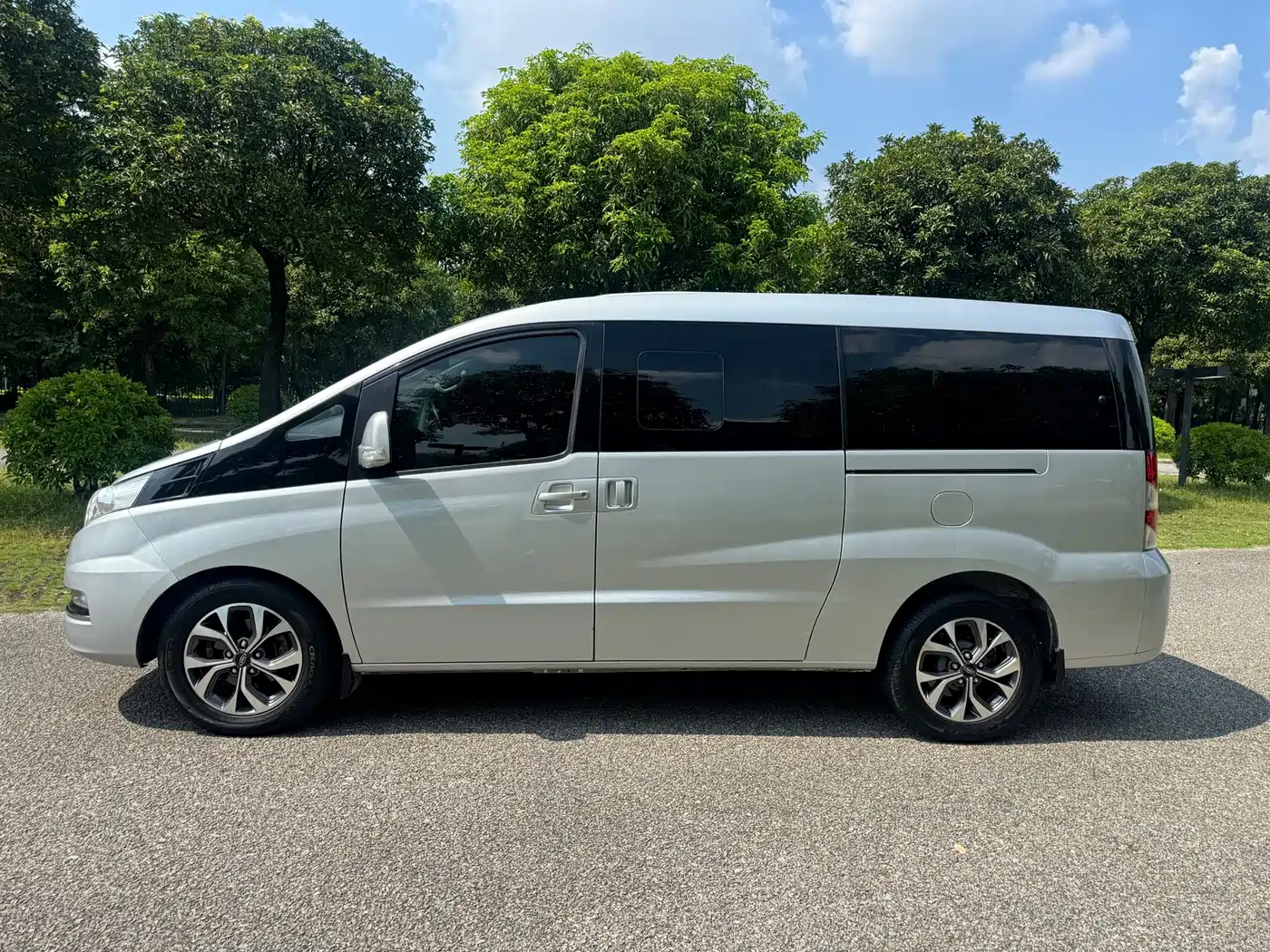 JAC Refine M5 2019 2019 2.0T Gasoline Manual Business Edition