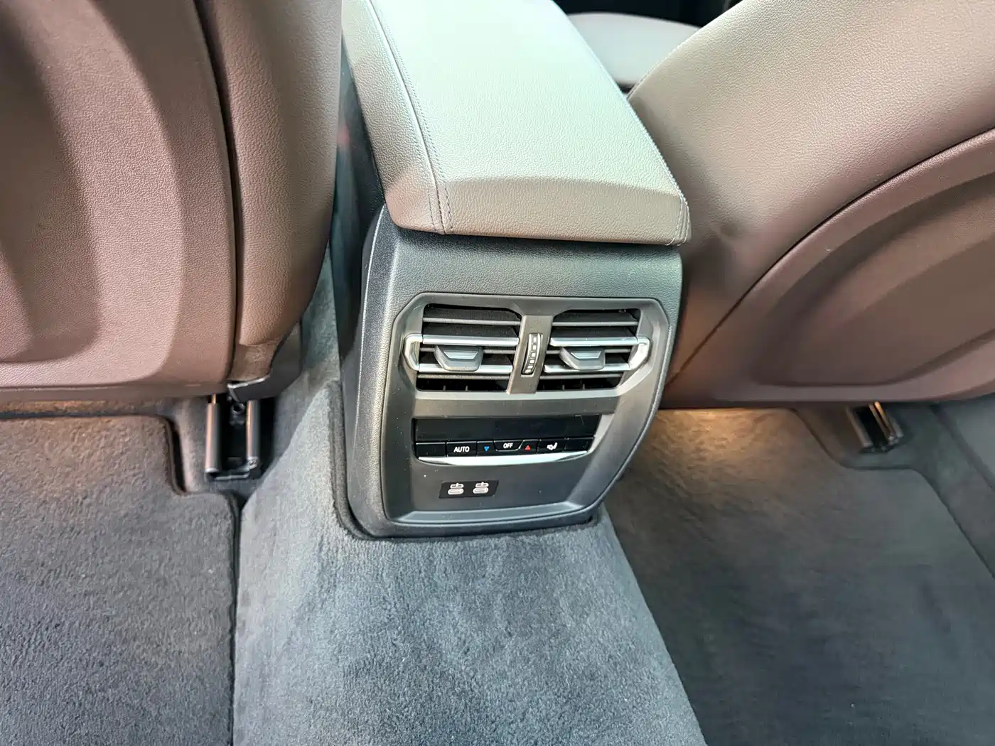 BMW 3 Series 2023 325Li M Sport Package фото 32