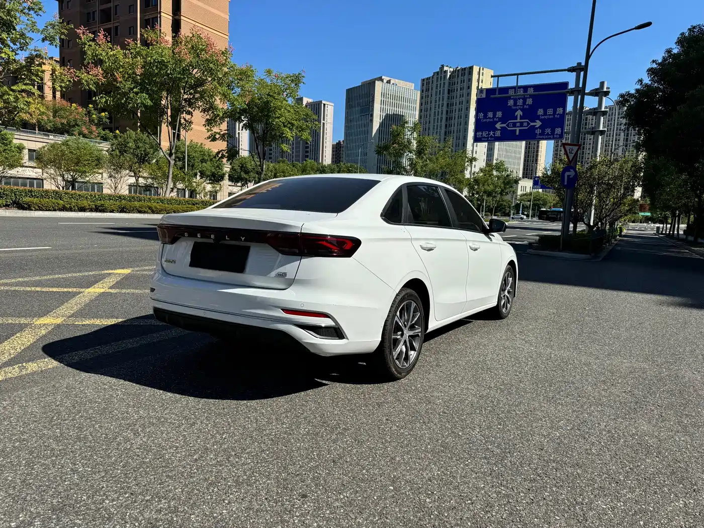 Photo 13 - Geely Emgrand