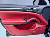 Photo 11 - Porsche Cayenne