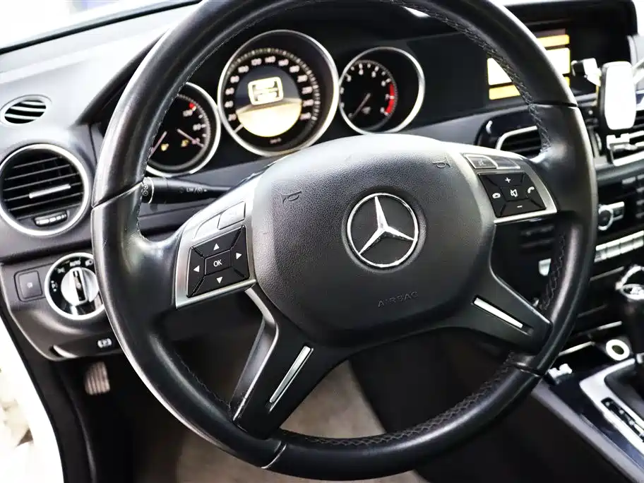 Mercedes-Benz C-Class 2011 C 180K Classic фото 16