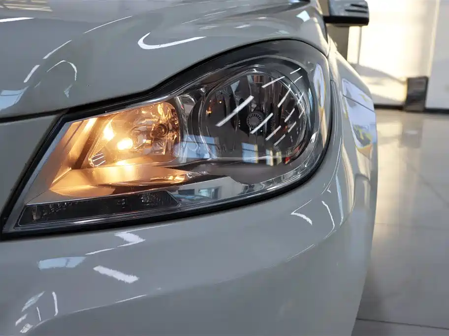 Mercedes-Benz C-Class 2011 C 180K Classic фото 27