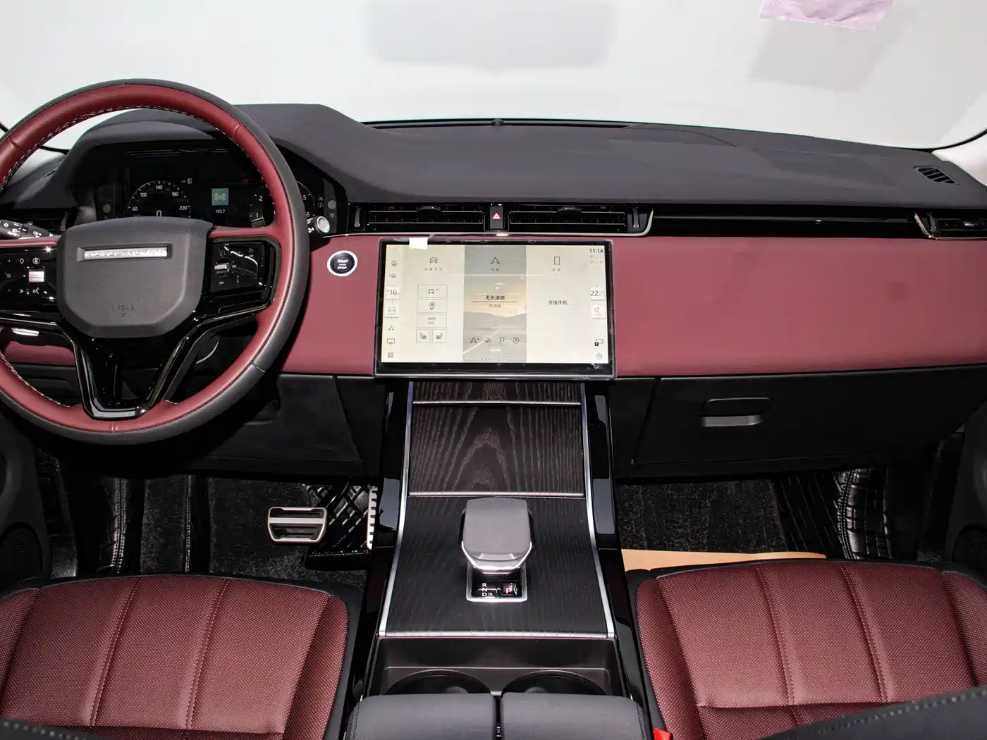Land Rover Range Rover Evoque 2024 Range Rover Evoque L 249PS Light Master Edition фото 6