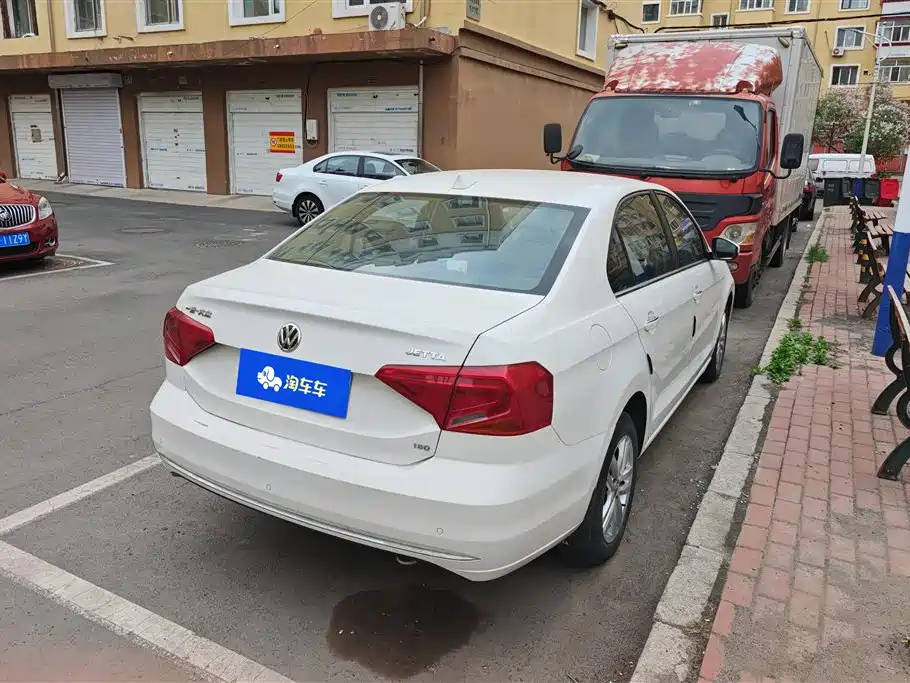 Volkswagen Jetta 2017 1.5L Manual Comfort фото 3