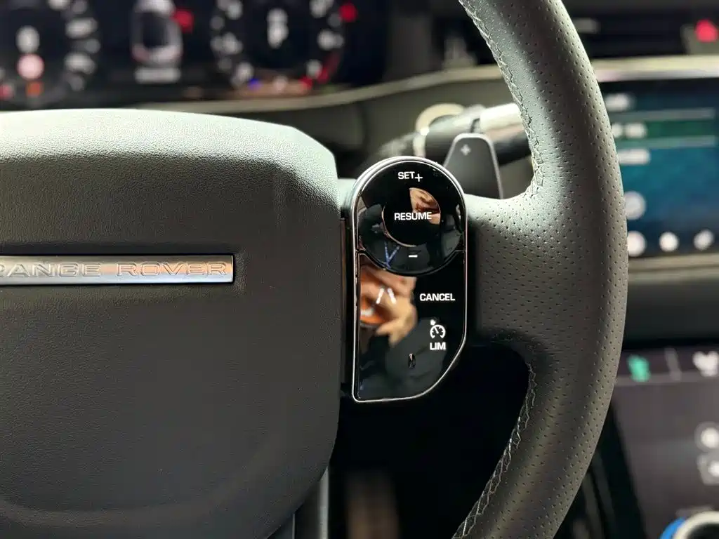 Land Rover Range Rover Evoque 2020 249PS R-DYNAMIC S Sport Edition фото 19