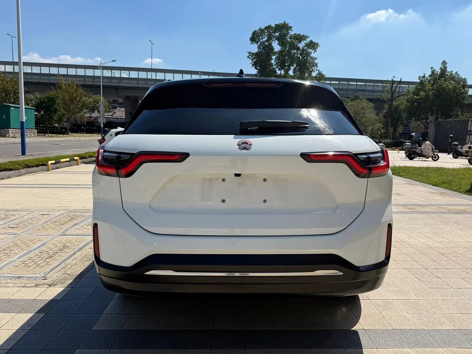 Фото 14 - NIO ES6