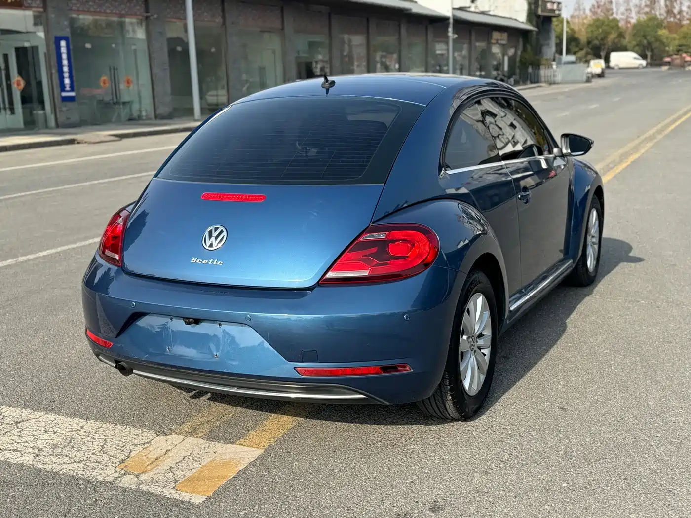 Volkswagen Beetle 2018 180TSI Easy Joy Edition фото 11