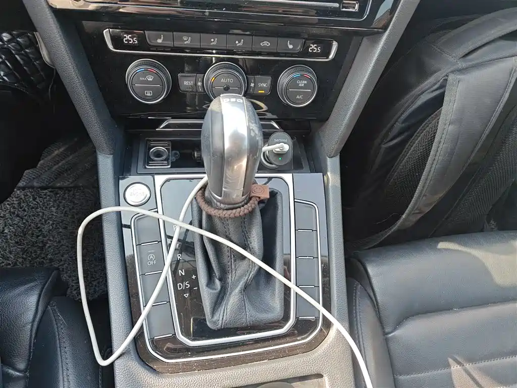 Volkswagen Magotan 2019 330TSI DSG Luxury China V фото 10