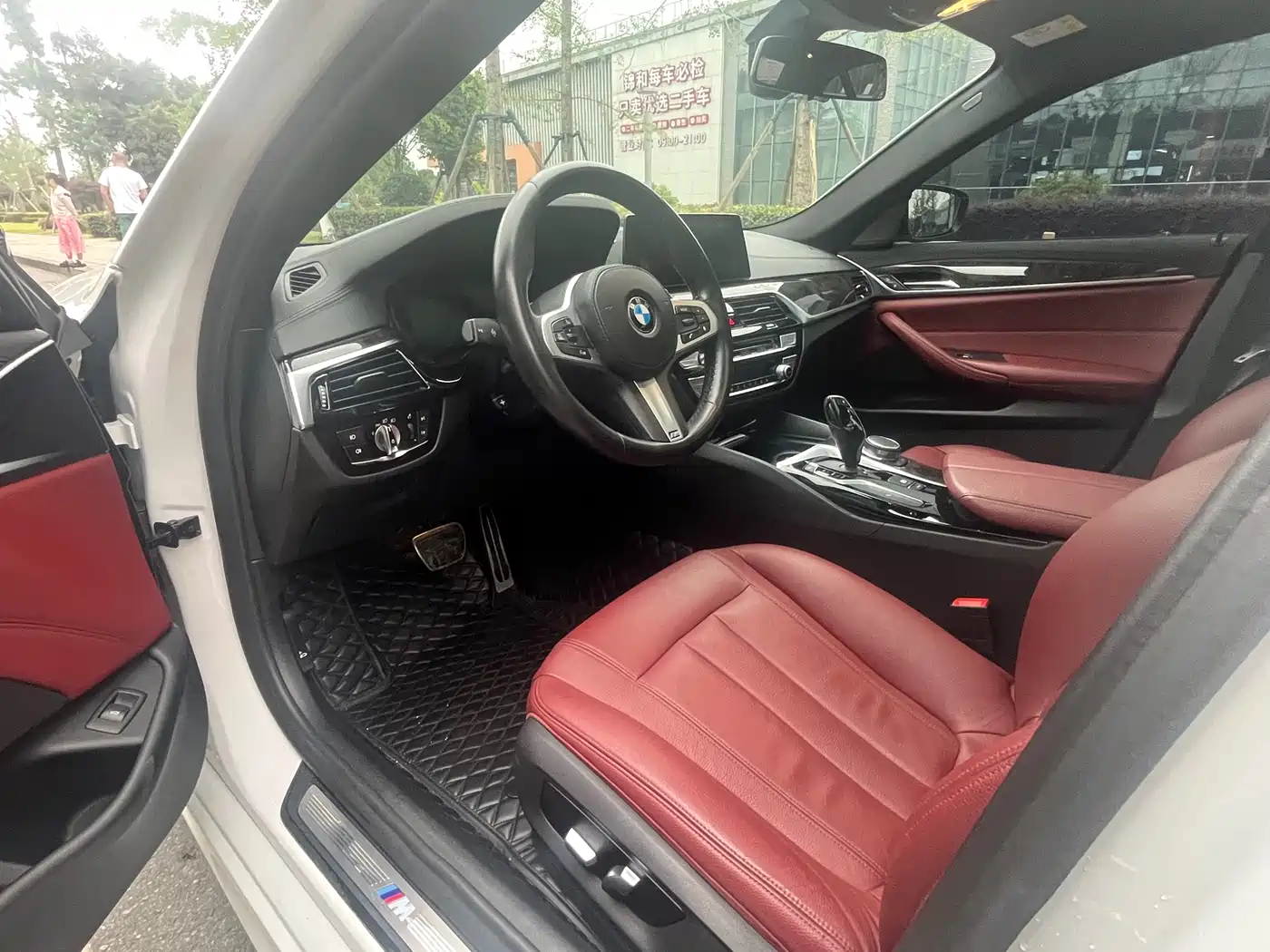 BMW 5 Series 2019 530Li Leading M Sport Package фото 4