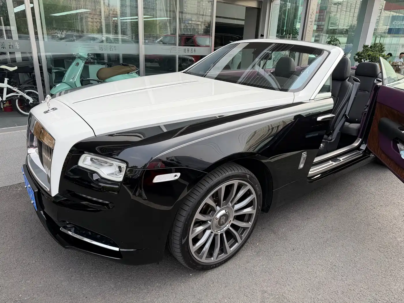 Rolls-Royce Dawn 2017 2015 6.6T Standard